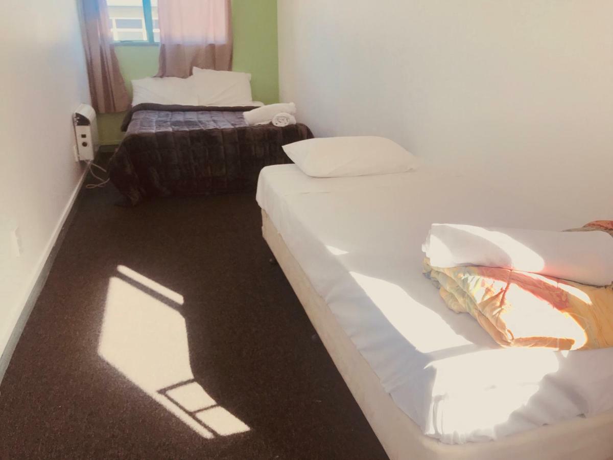 Red Rose Motel Taupo Exterior photo